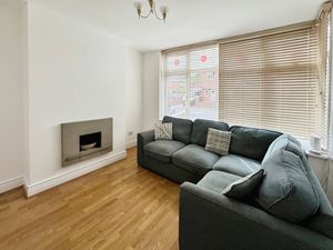 Lounge- click for photo gallery